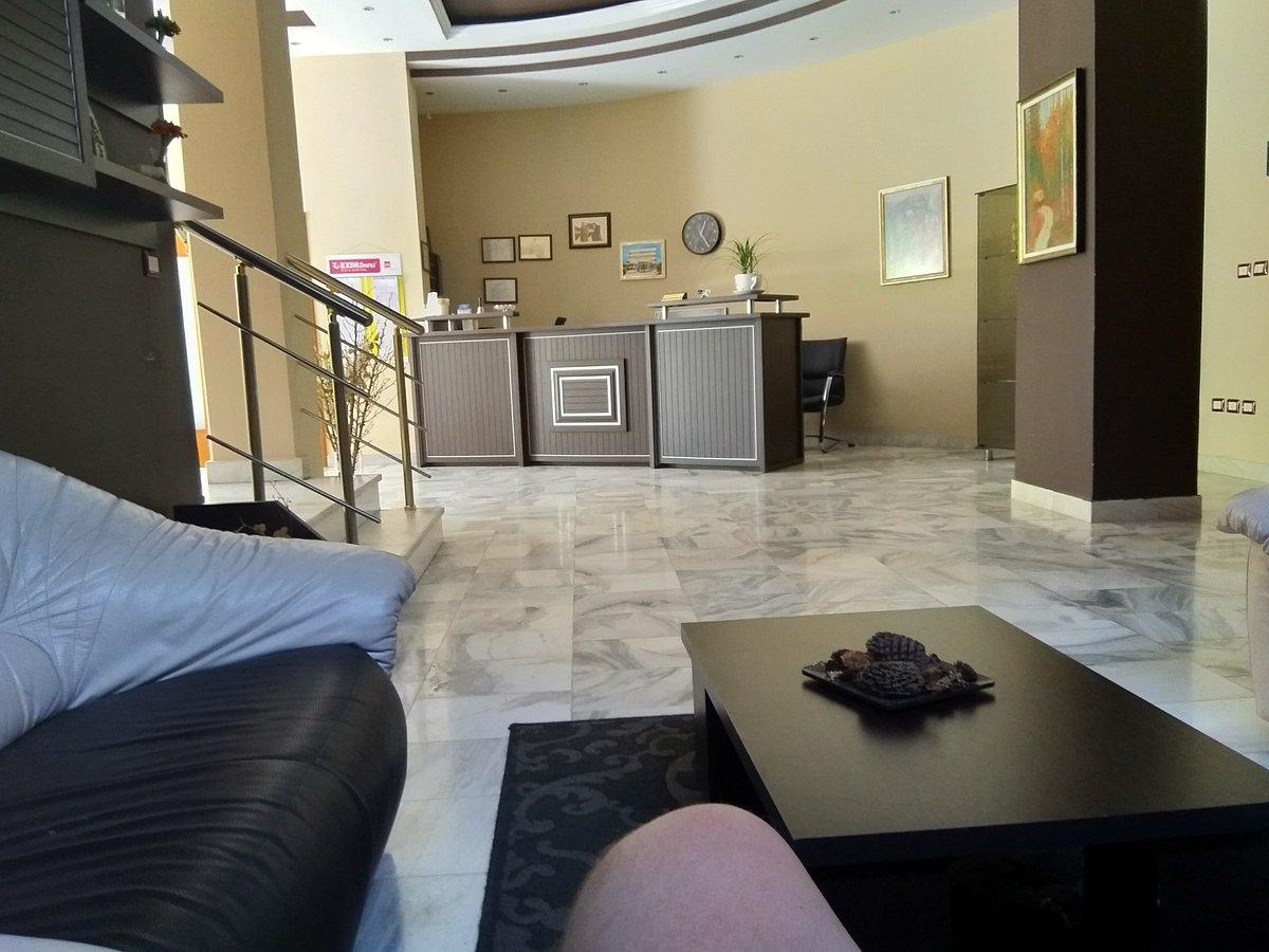 Akropoli Hotel Kryemëdhej Buitenkant foto