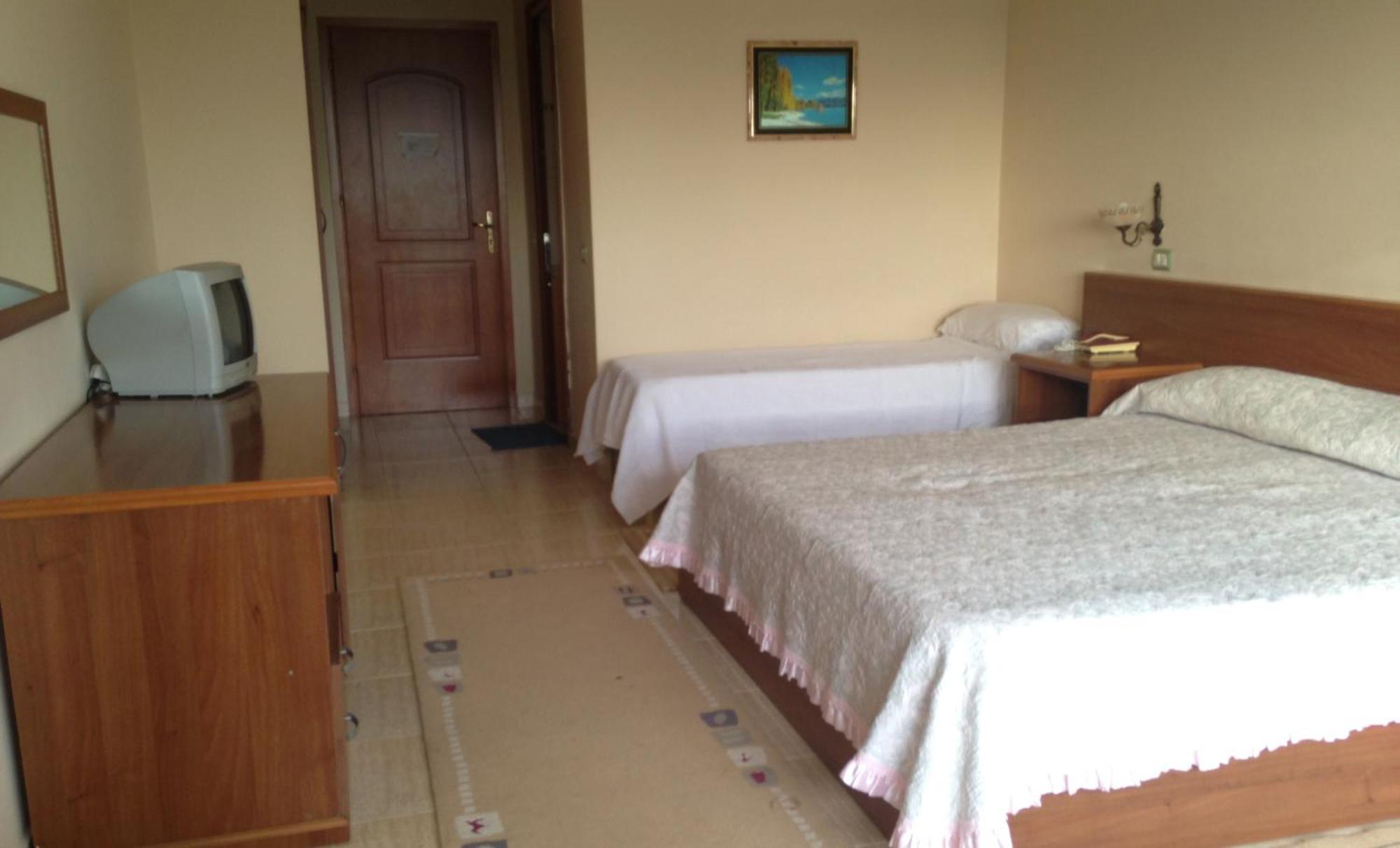 Akropoli Hotel Kryemëdhej Kamer foto
